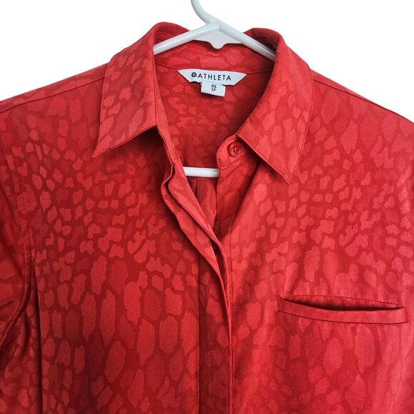 Athleta Shirt Women XS Red Urbanite Textured Top Button Up Collared Neck Vented - Picture 3 of 10
